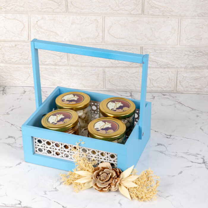 Pinewood Tray with Handle - Image 3