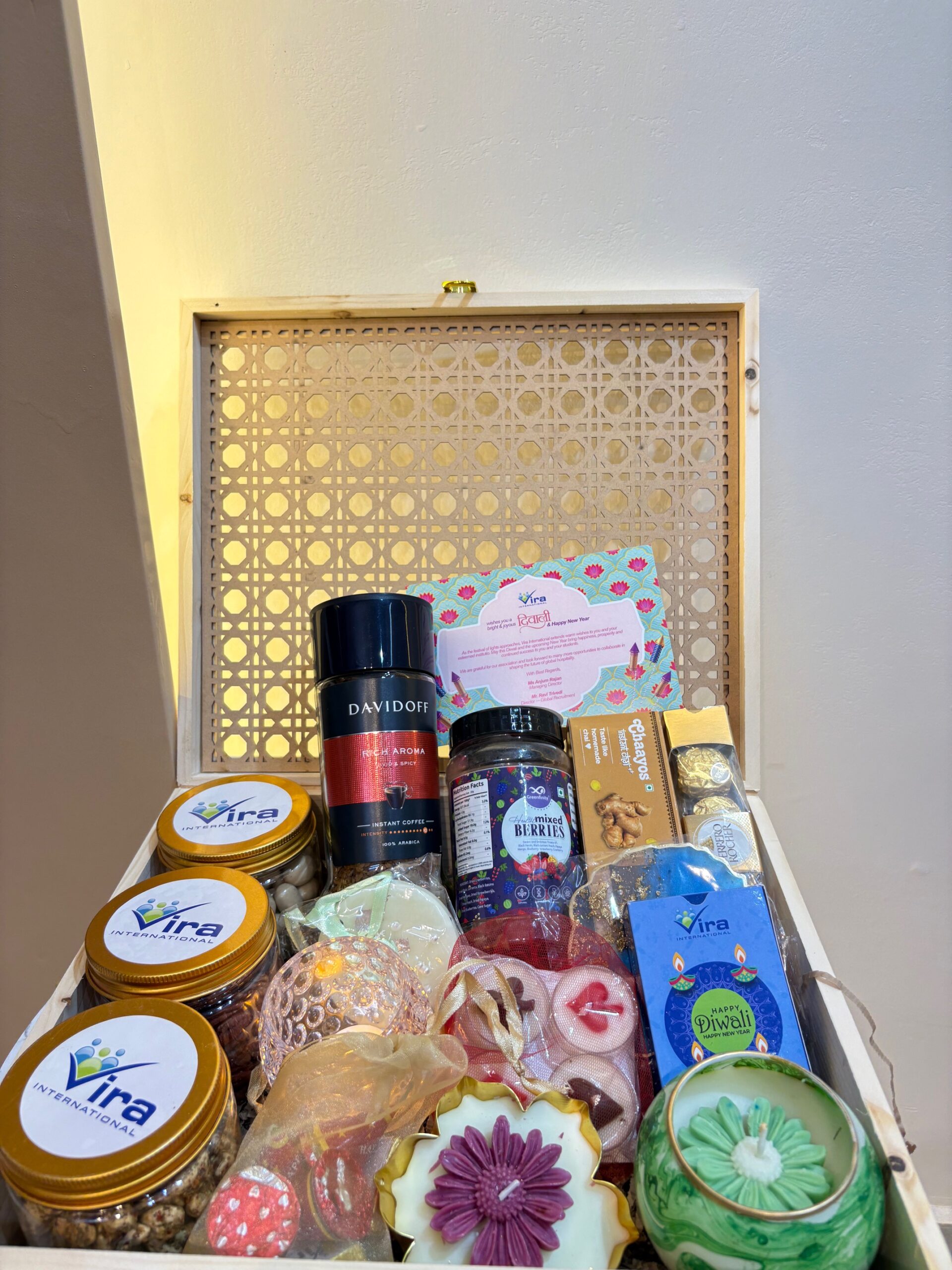 Custom Grandeur Hamper - Best Diwali gifts for clients