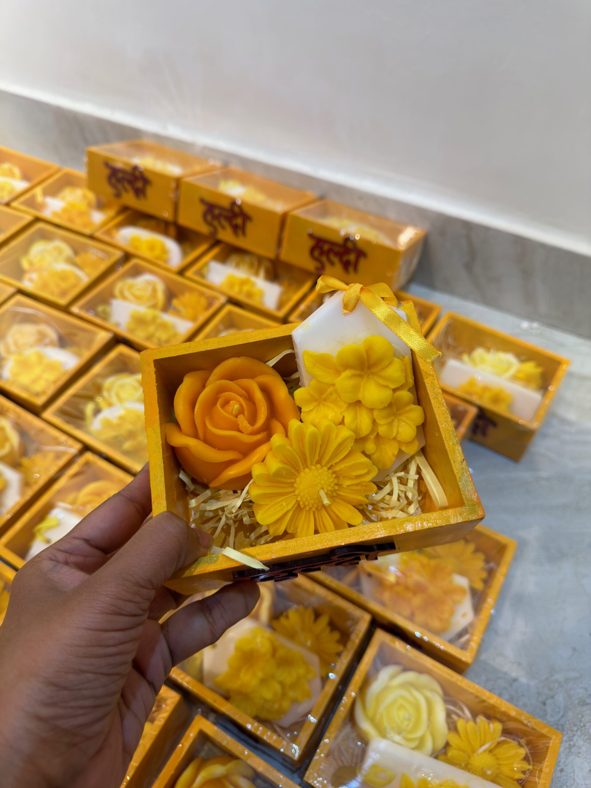 Haldi favor Bespoke Haldi Ceremony Favor: Handcrafted Tray with Scented Candles & Wax Sachet