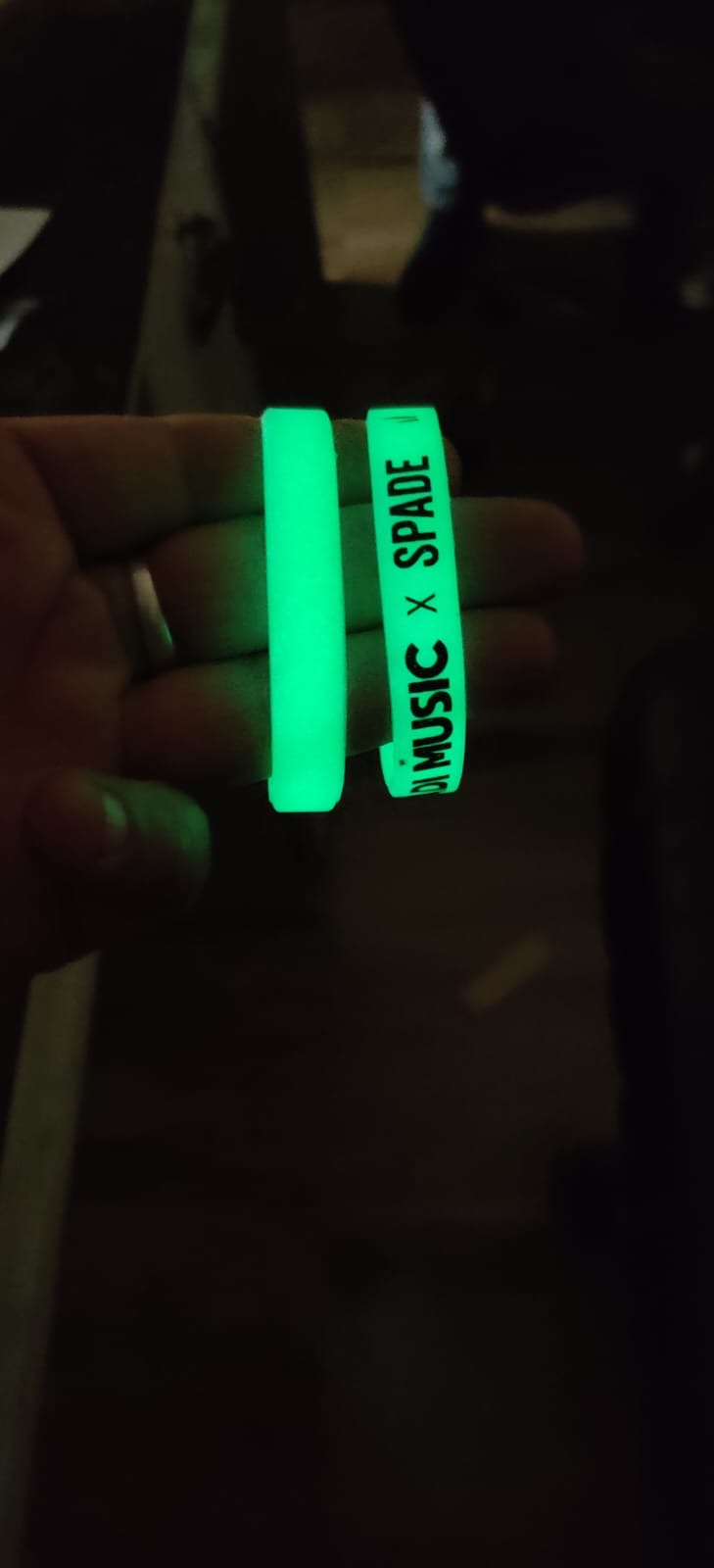 Silicon Bands: Durable Customized Wristbands for Events, Weddings & Corporate Giveaways